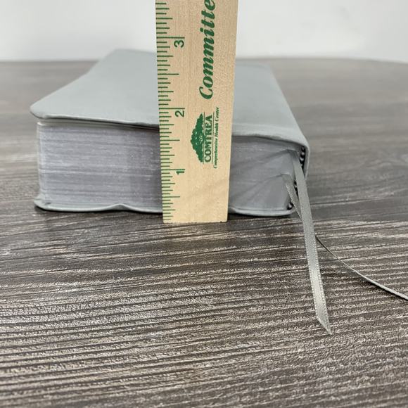 New World Translation of the Holy Scriptures, 2013 Watch Tower Compact Jehovahs - Picture 7 of 12